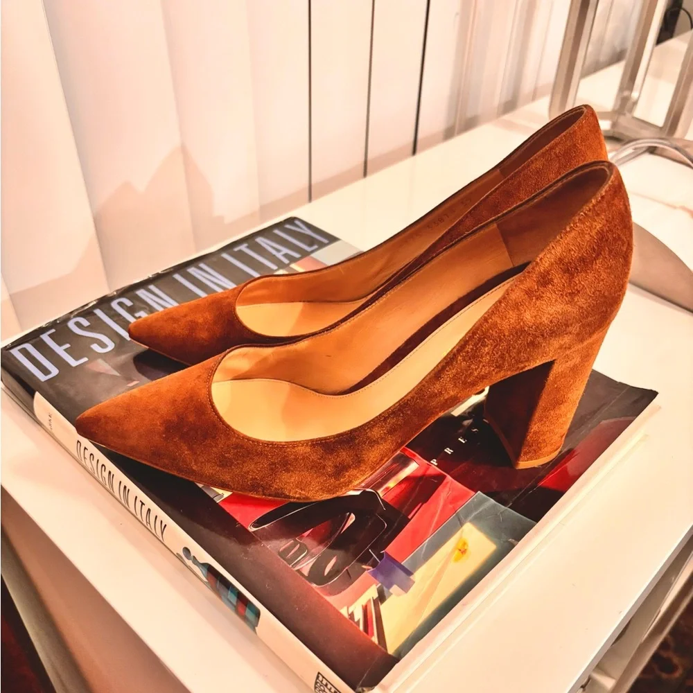 Gianvito Rossi Suede Pointed-Toe Pumps in Cognac - Picture 1 of 5